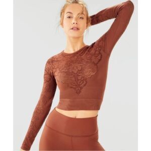 NWT Fabletics Flora Seamless Long Sleeve Rust Lace Crop Top Size Small